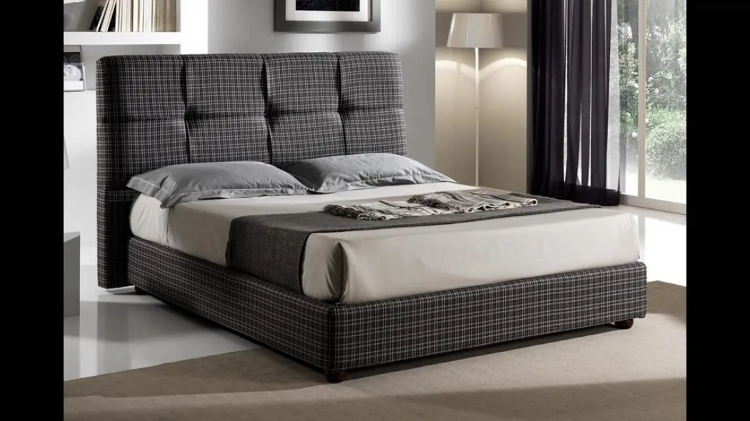 Letto in tessuto con testiera imbottita e trapuntata Palladio di Hoppla