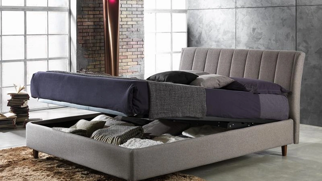 Letto in tessuto imbottito con testiera trapuntata Manon di Hoppla