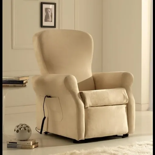 Poltrona in tessuto disponibile anche con ruote Relax di Hoppla