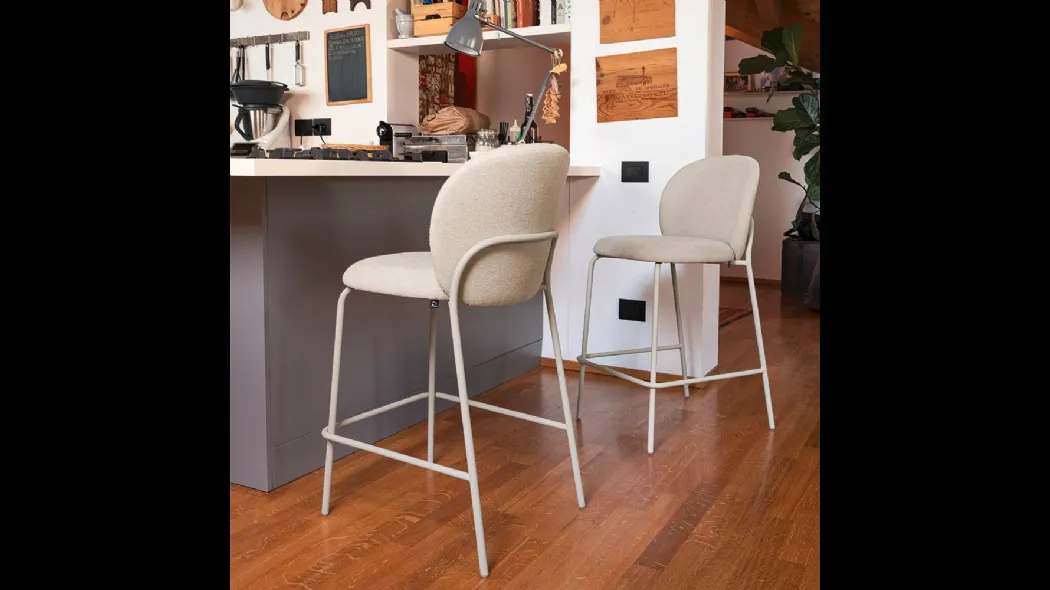 Sgabello Cozy Mid di Connubia