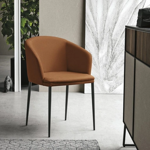 Sedia con braccioli Sofia poltroncina in pelle imbottita di Sedit