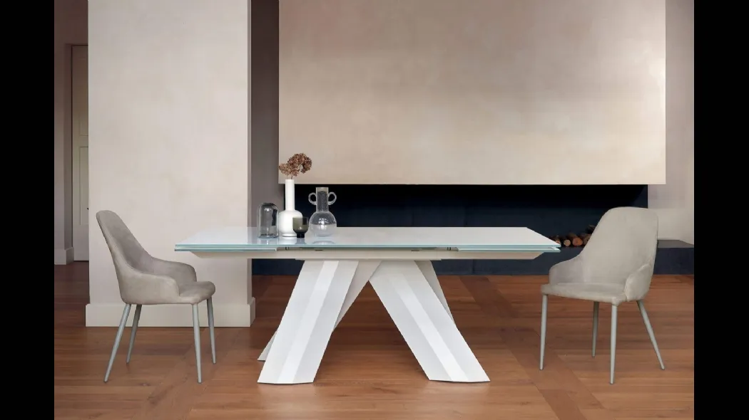 Tavolo allungabile Twist con piano in cristallo di Ingenia