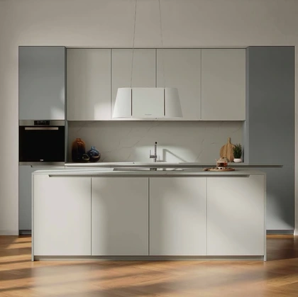 Cucina Moderna in pet con isola MK08 di Gentili Cucine